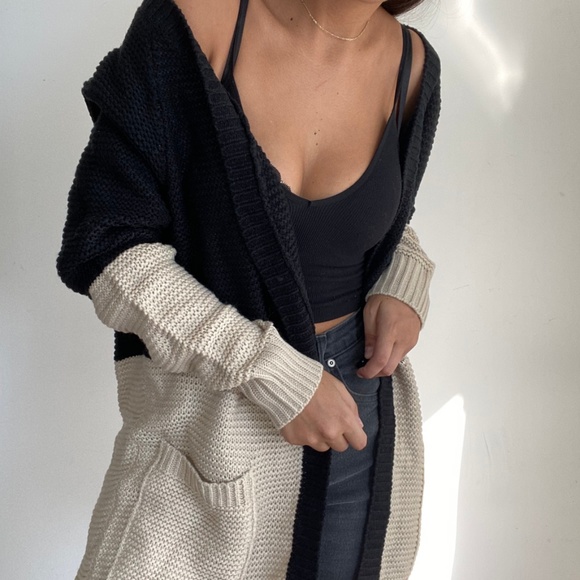 Alice Blue Sweaters - NWT Alice Blue Stitch Fix Black knit cardigan S